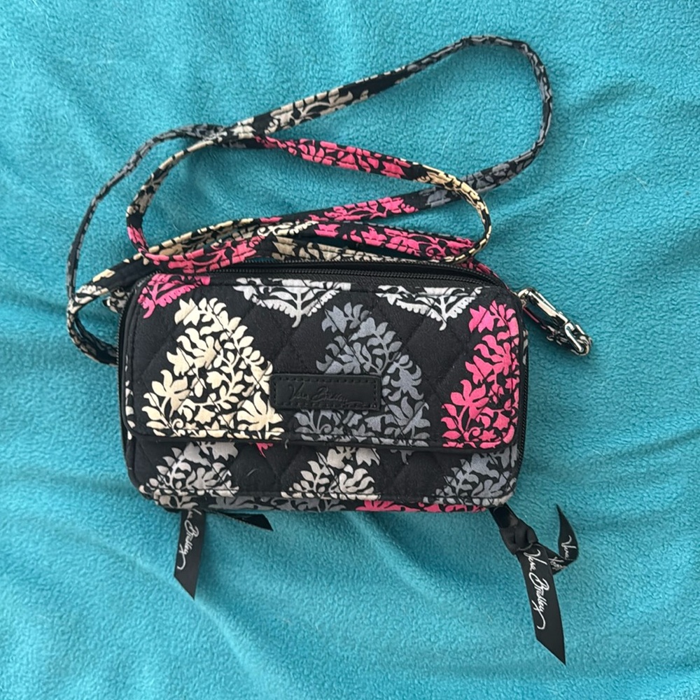 Vera Bradley crossbody purse/wallet. New without tags